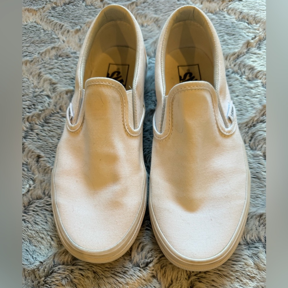 Vans men’s white slip on shoes size 6